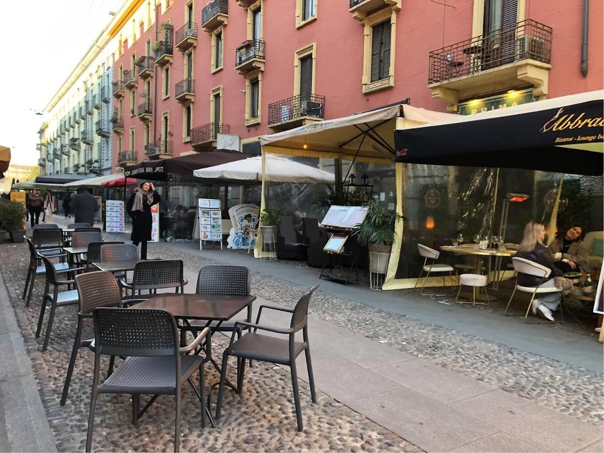 Apartment Romantici Navigli Milan Italy